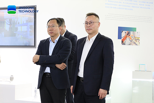 清华大学航空发动机研究院党委书记王兵一行调研精工科技