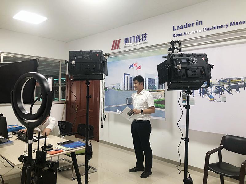Jinggong robot successfully passed the standard certification of the integration management system
