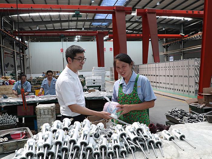 情系职工，夏送清凉&mdash;&mdash;精功科技开展高温慰问活动