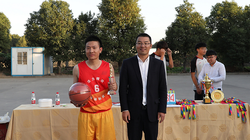 1574222790973035.jpg 4颁奖:MVP.jpg