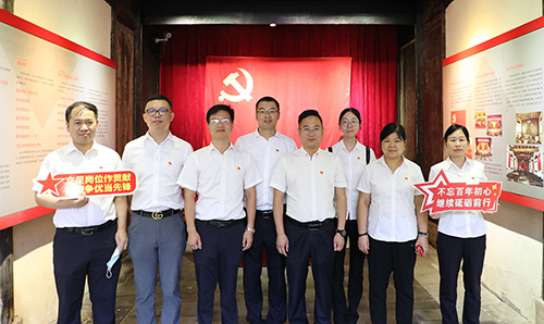 1624448866568748.jpg 支部留影-1.jpg